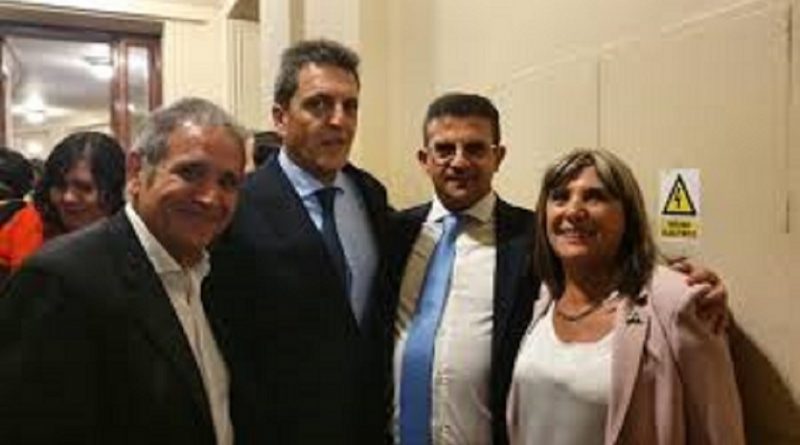 Los dirigentes de La Bancaria, Claudia Ormaechea y Carlos Cisneros, sus bancas de Diputado Nacional