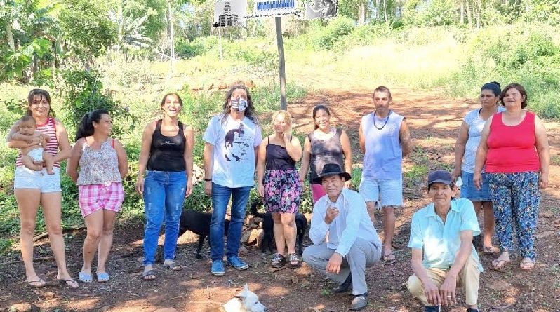 Familias del barrio El Cerrito de Santa Ana reclaman agua