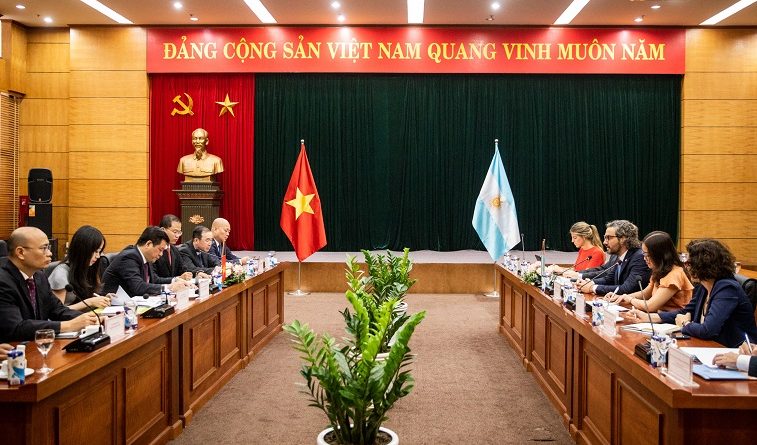 Visita oficial a Vietnam