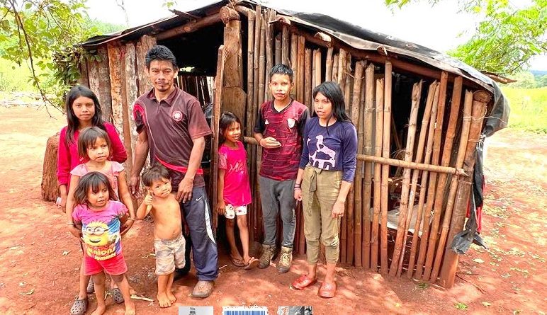 Las familias guaraníes reclaman derechos elementales para sus comunidades